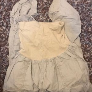 - Maternity cargo pants